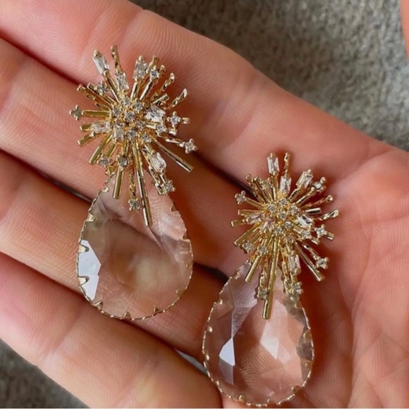 🎉HP🎉 Champagne Starburst Drops (Anthropologie Brand) - Picture 7 of 14